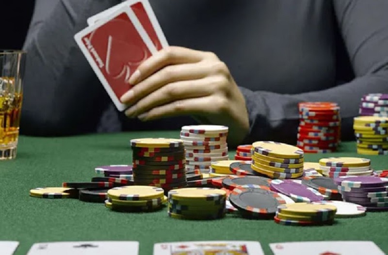 Tham gia Poker hấp dẫn khi gia nhập nhà cái Win365