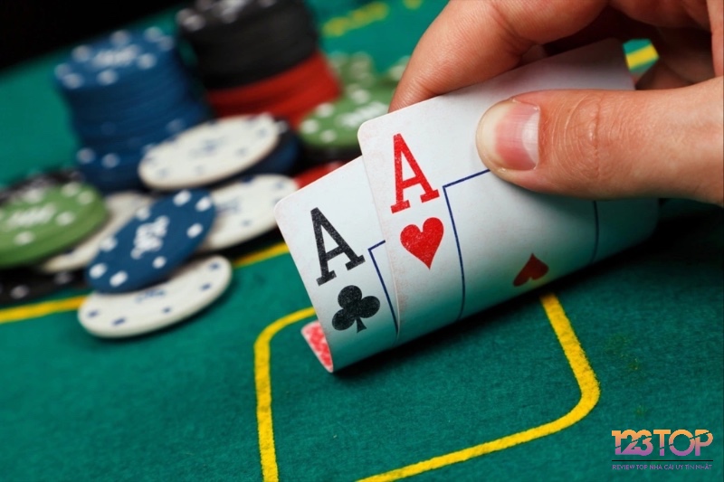 Poker là một trò chơi sòng bạc cực hấp dẫn và thu hút người chơi