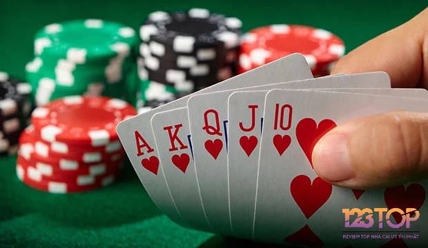 Tìm hiểu về các chiến thuật chơi poker hiệu quả và thành công nhé