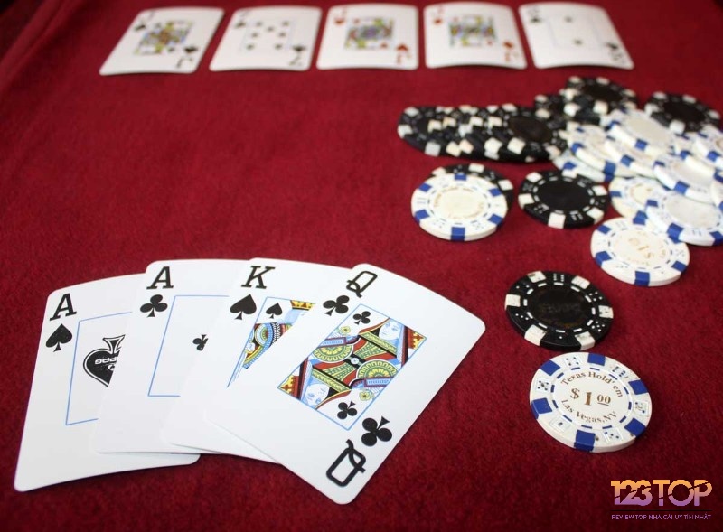 Giới thiệu biến thể game bài omaha của poker